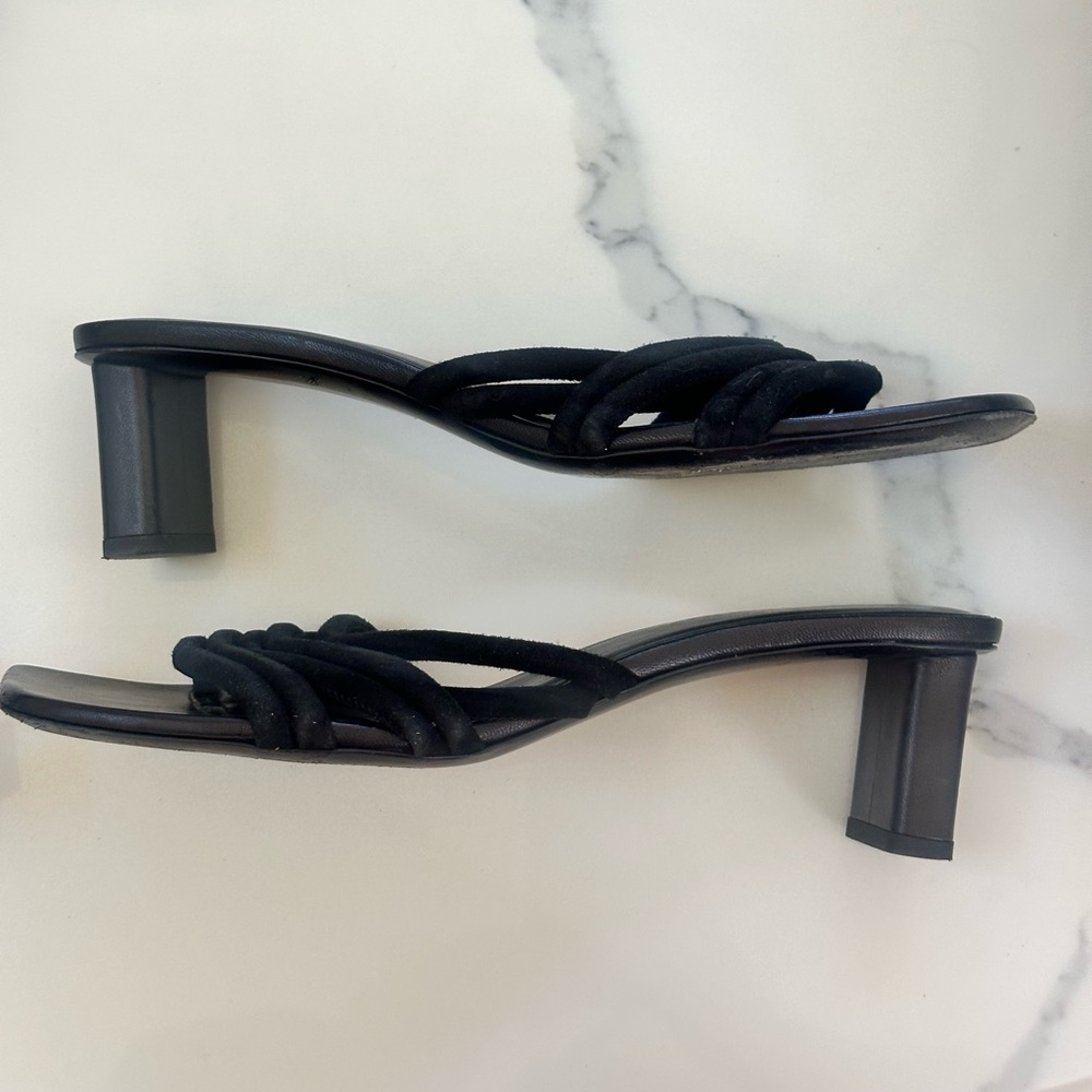 Frame Black Suede sandal kitten heel size 8 or 39